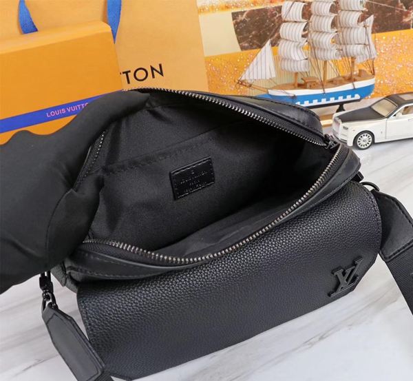 ルイヴィトンバッグ着用イメージ